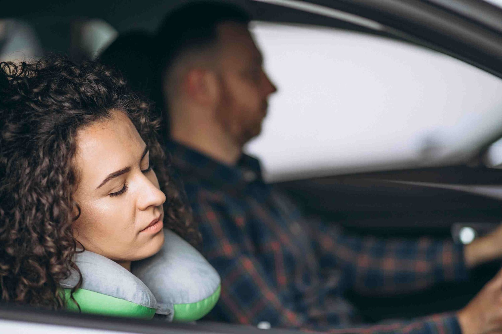 Pourquoi Vous ne Dormez JAMAIS en Voiture (et Comment y Remédier)