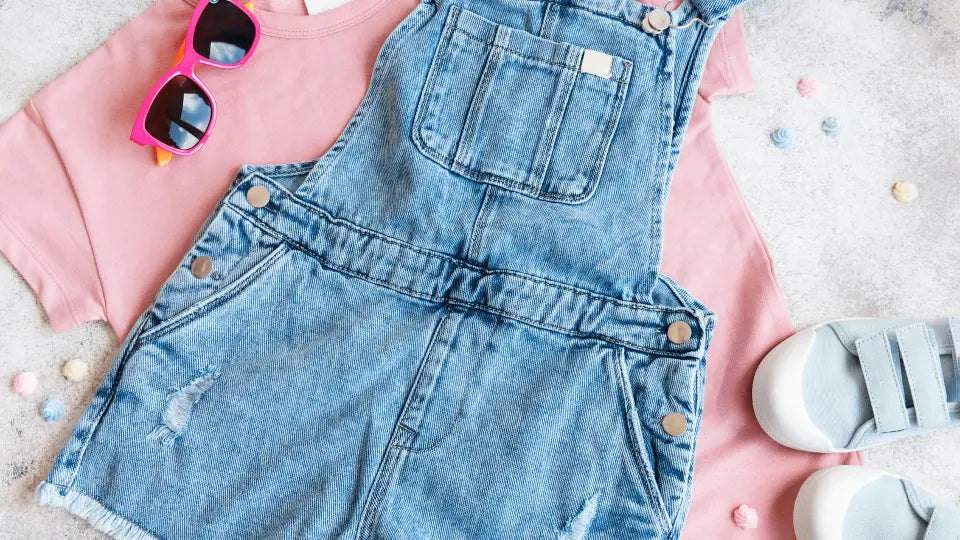 Top 5 des tenues été pour un enfant : légèreté, confort et élégance naturelle